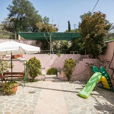Apartment Dora's